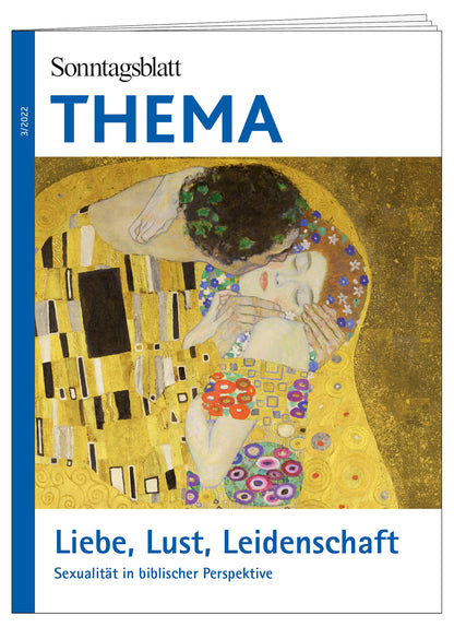 Cover des THEMA-Magazins Liebe, Lust, Leidenschaft. Sexualität in biblischer Perspektive. Die Abbildung ist ein historisches Bild, das eine innige Umarmung eines Paares zeigt. Sie sind in eine goldene Decke gehüllt.